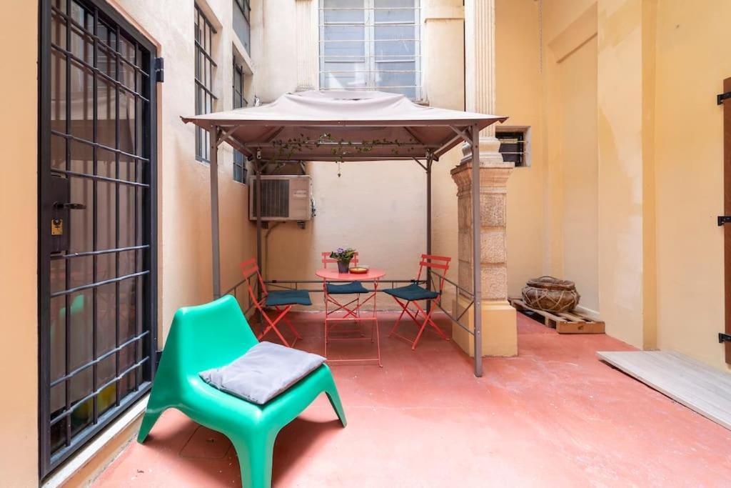 Apartment And Cozy Loft With Courtyard *